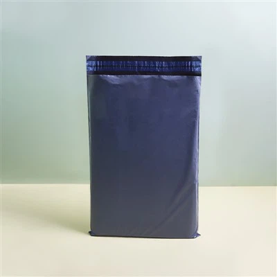 Bolsas de plástico de color gris para envíos postales